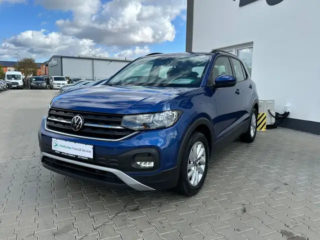 Volkswagen T-Cross view 2