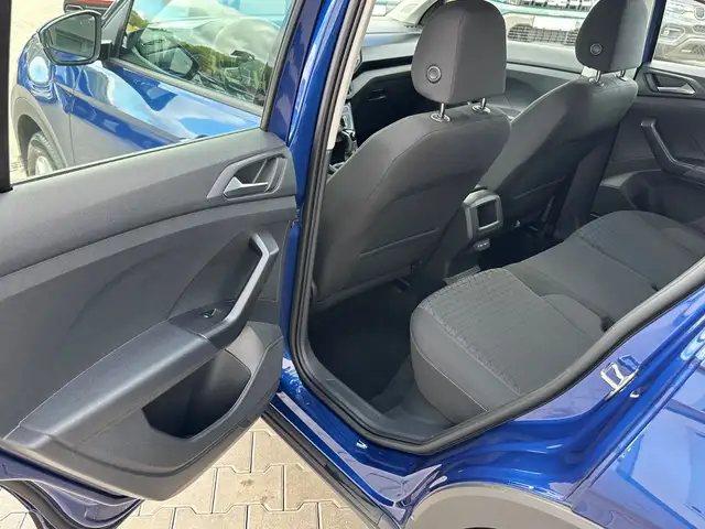 Volkswagen T-Cross view 10