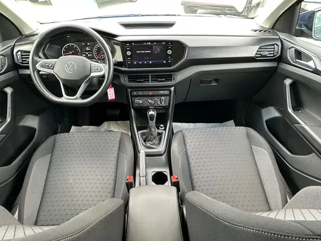 Volkswagen T-Cross view 9