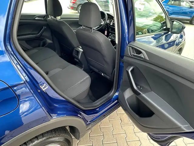 Volkswagen T-Cross view 14