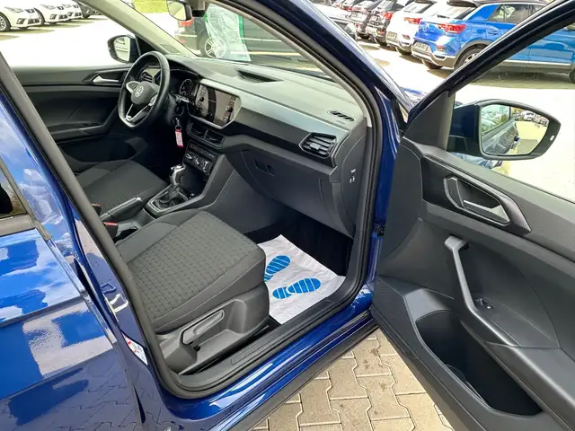 Volkswagen T-Cross view 12