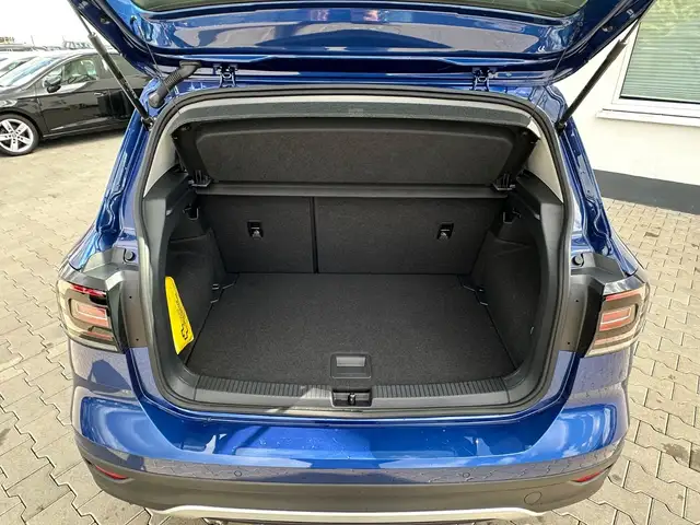 Volkswagen T-Cross view 7