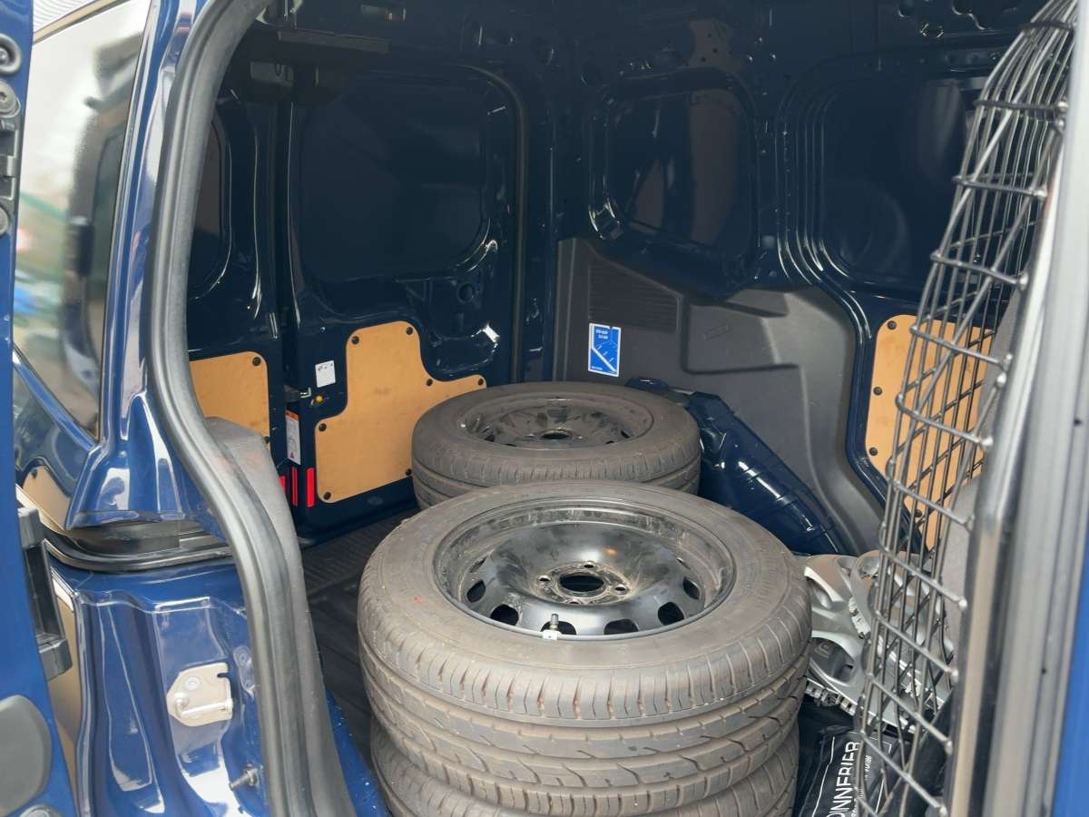 Ford Transit Courier