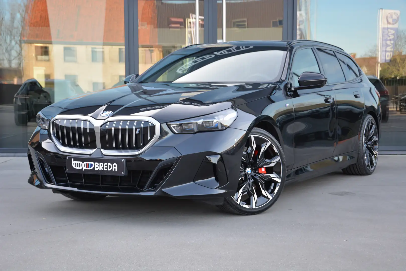 BMW i5 Touring eDrive40 M Sport/360°cam/HUD/H&K/Pano/ACC - 2