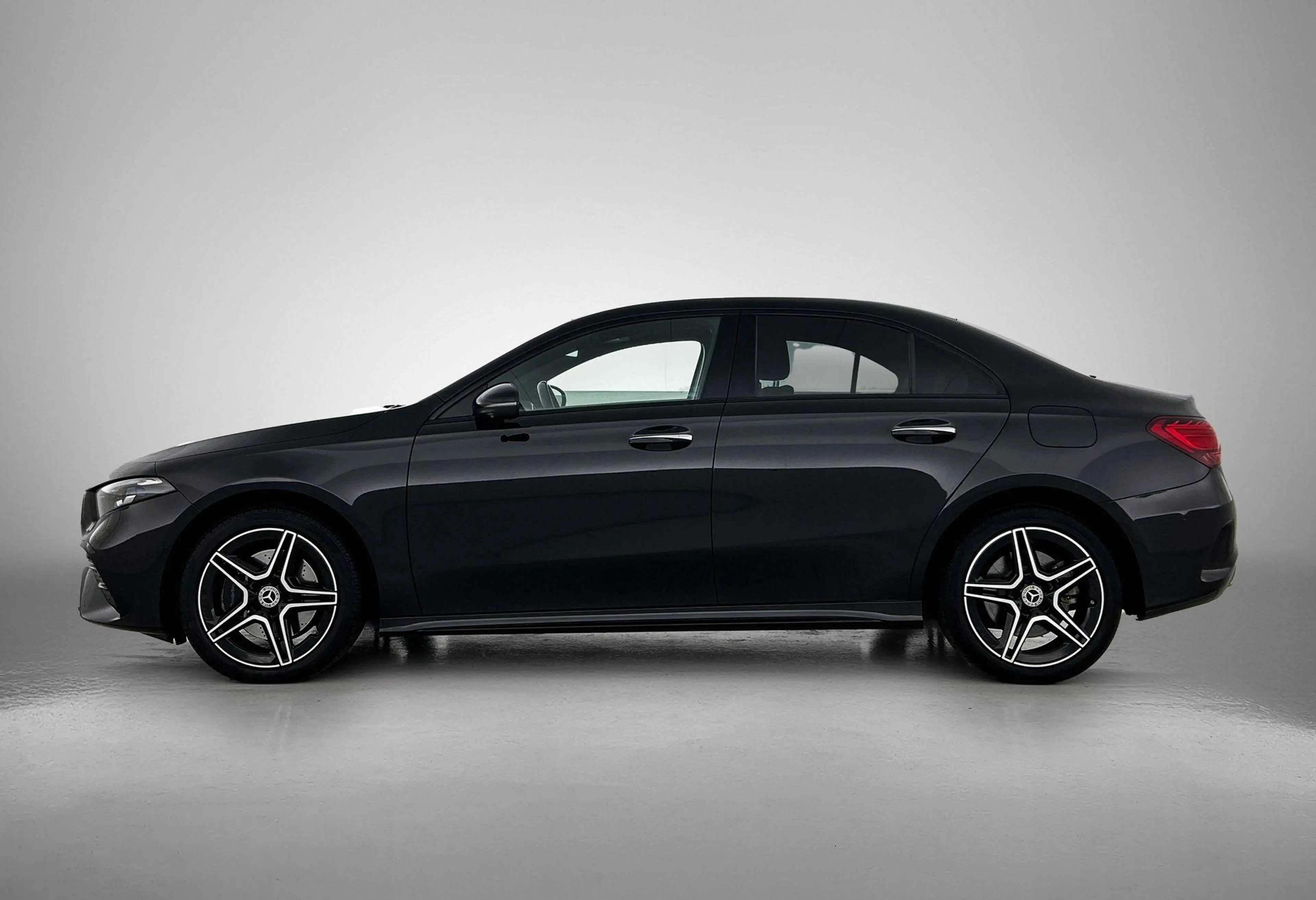 Mercedes-Benz A 250 e Berline AMG Line | Panoramisch Dak | Dodehoekass — photo 6