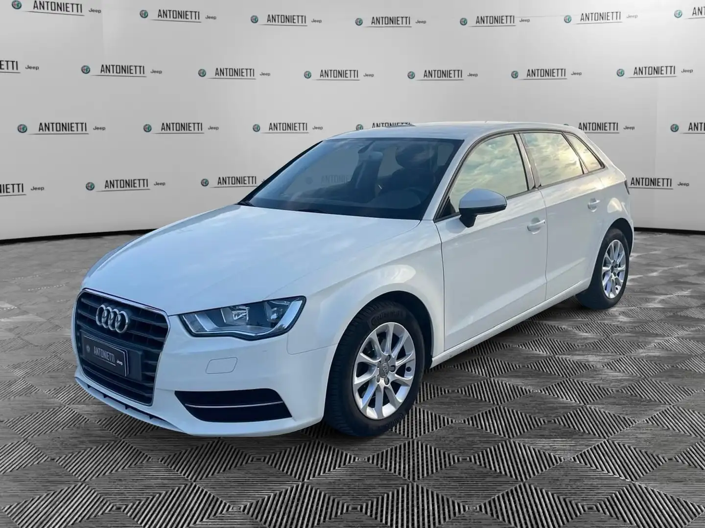 Audi A3 A3 1.6 TDI clean diesel Attraction Blanc - 1