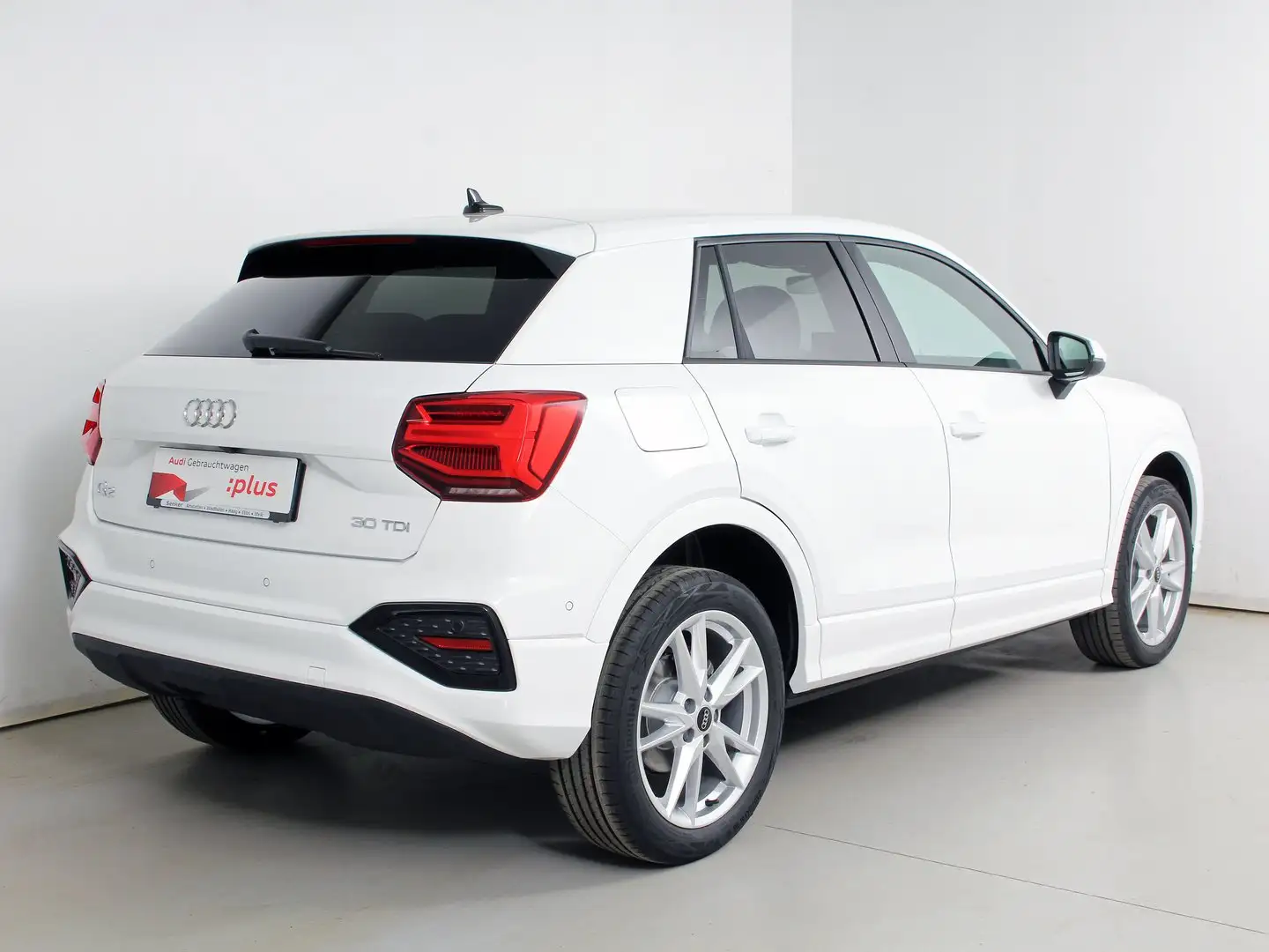 Audi Q2 30 TDI admired Weiß - 2