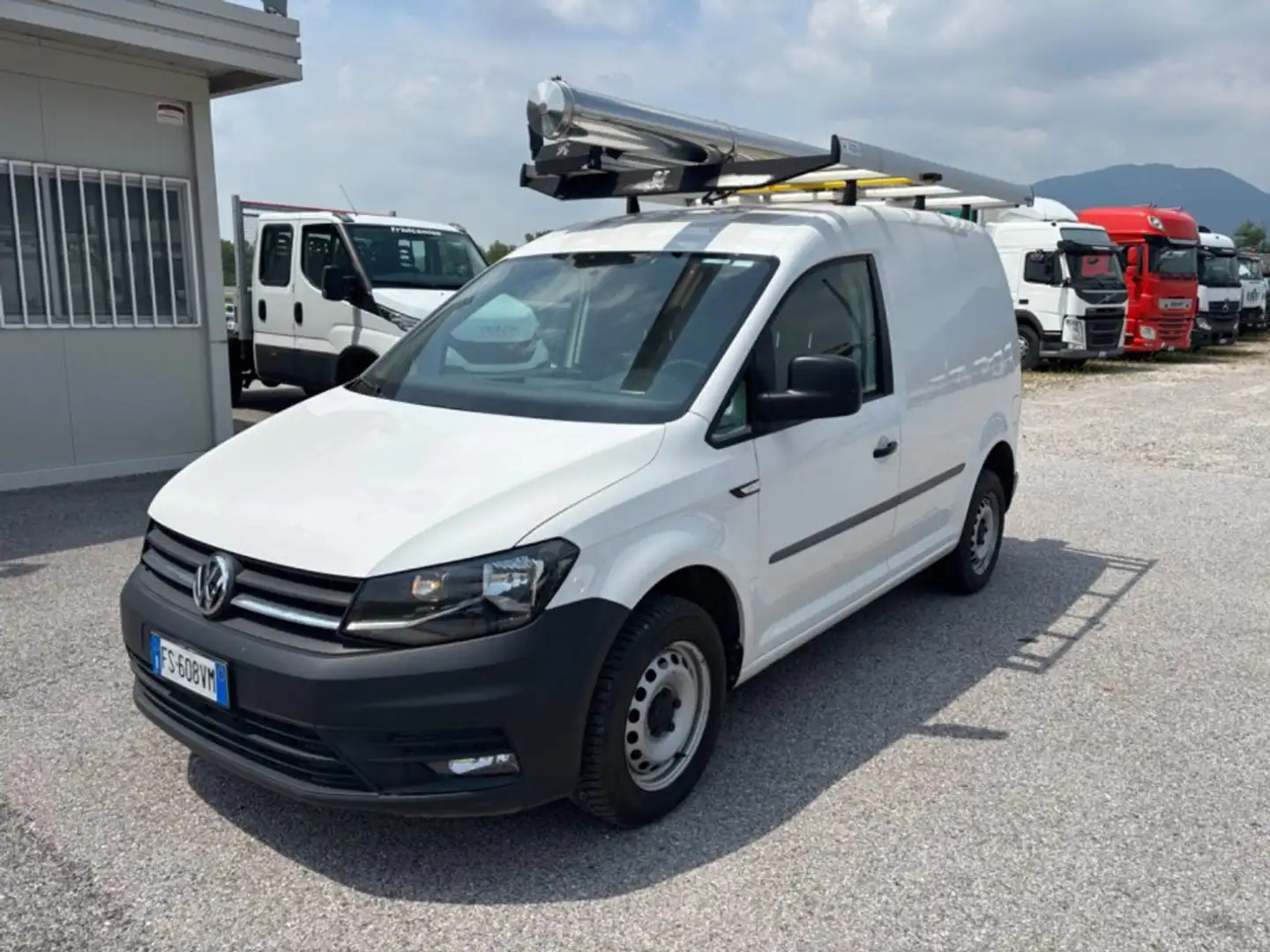 Volkswagen Caddy 2.0 TDI 102 CV Alltrack 4motion Blanc - 1