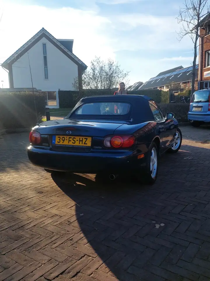 Mazda MX-5 1.6i, foto 2