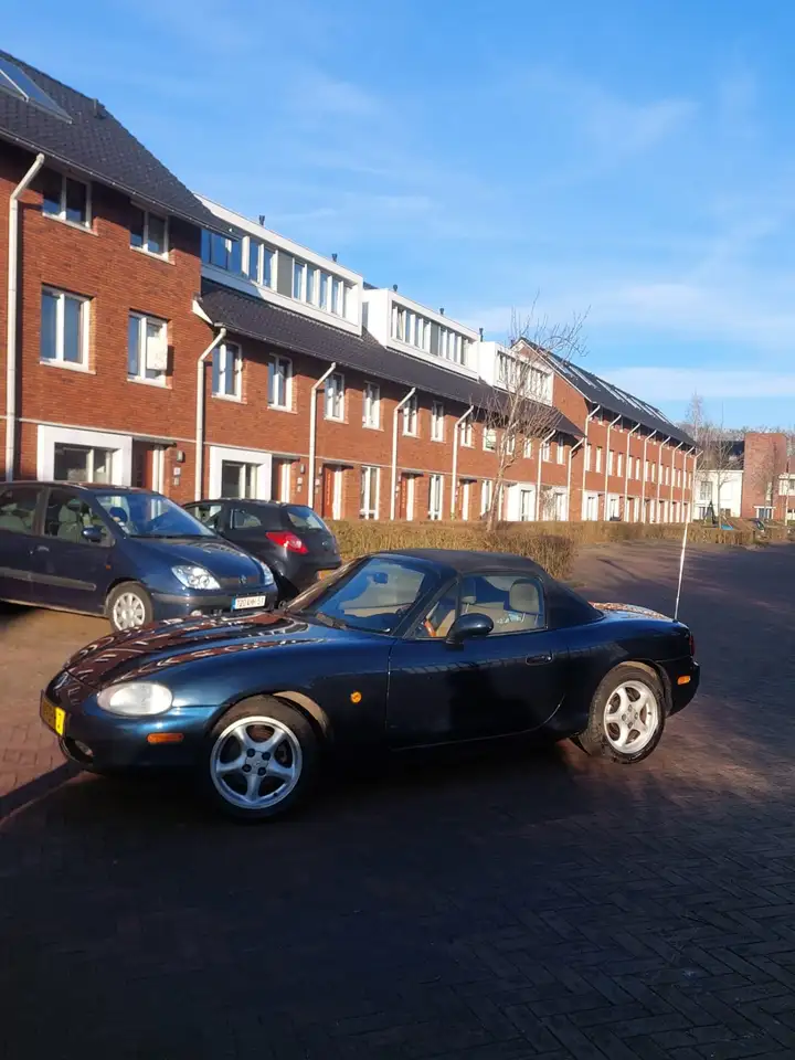 Mazda MX-5 1.6i, foto 4