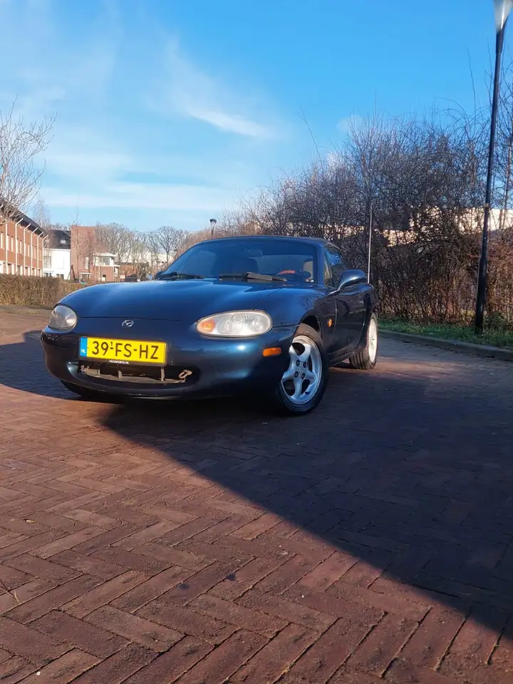Mazda MX-5 1.6i, foto 1
