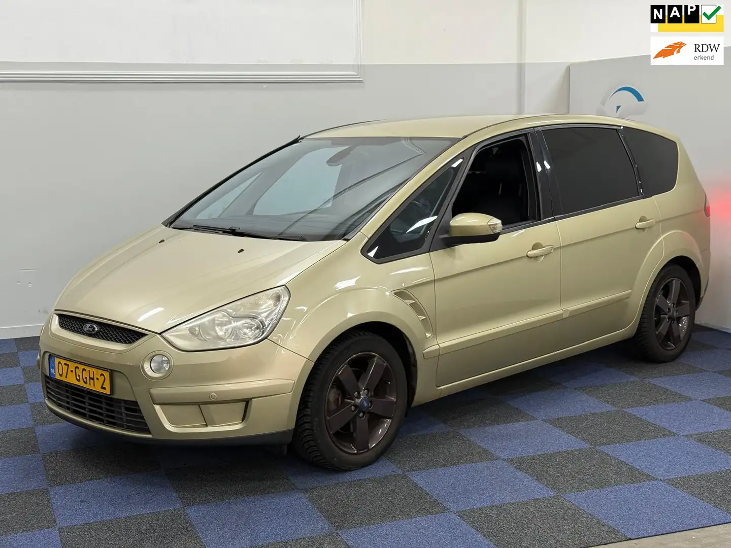 Ford S-Max 2.0-16V / NIEUWE APK / RIJDT SCHAKELT GOED Gelb - 1