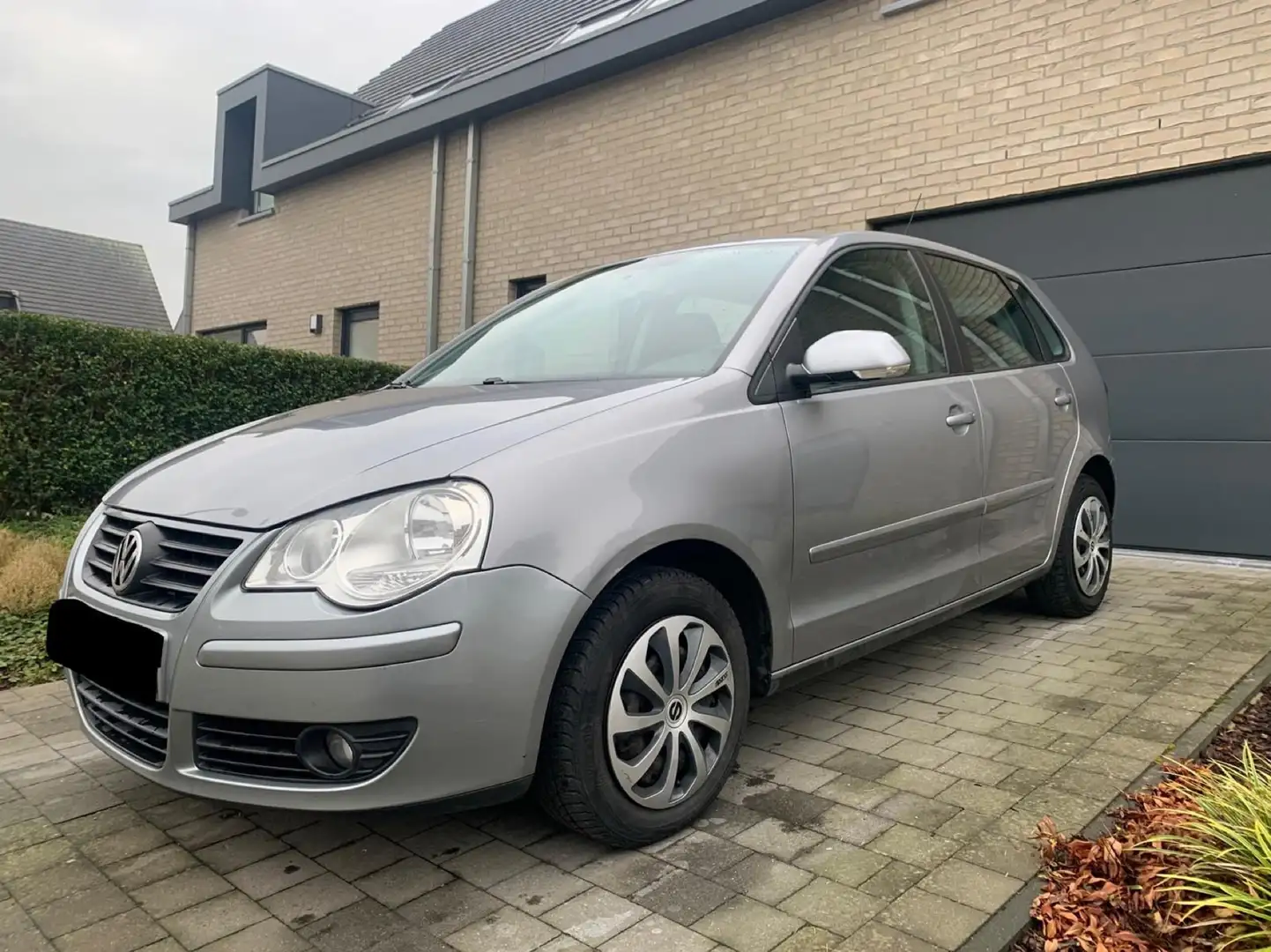 Volkswagen Polo 1.6i 16v ESSENCE / AIRCO / PRETE A IMMATRICULER ! Siyah - 1