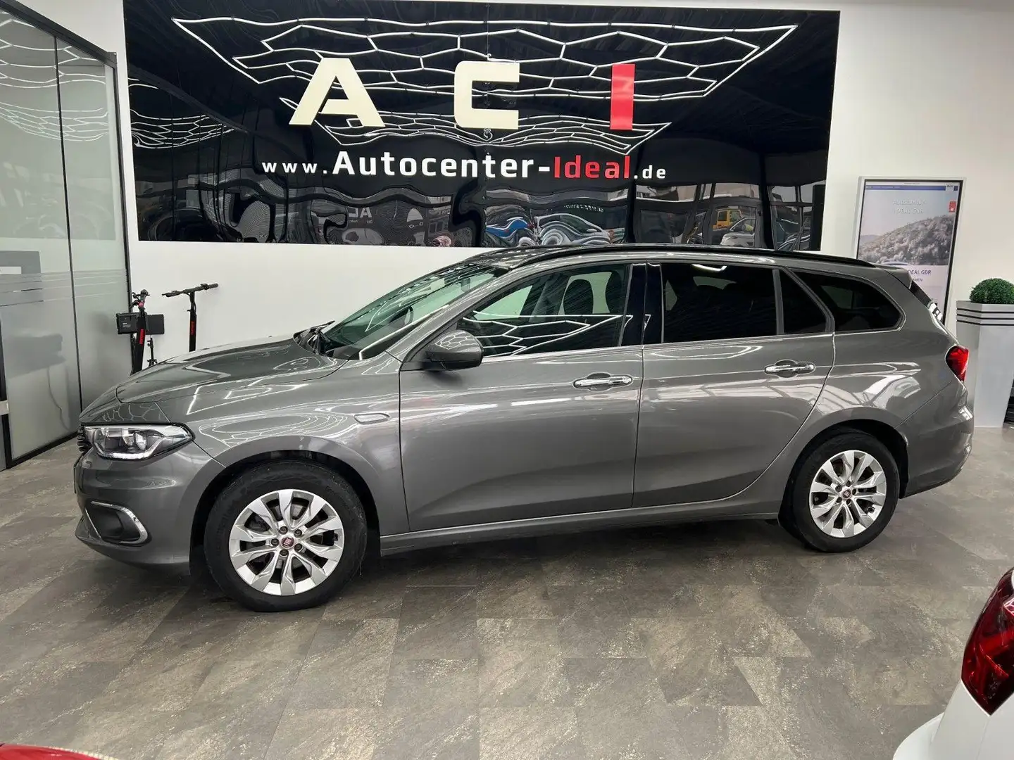 Fiat Tipo Lounge, AHK, Kamera,Zahnriemen gewslt. Navi Grau - 2