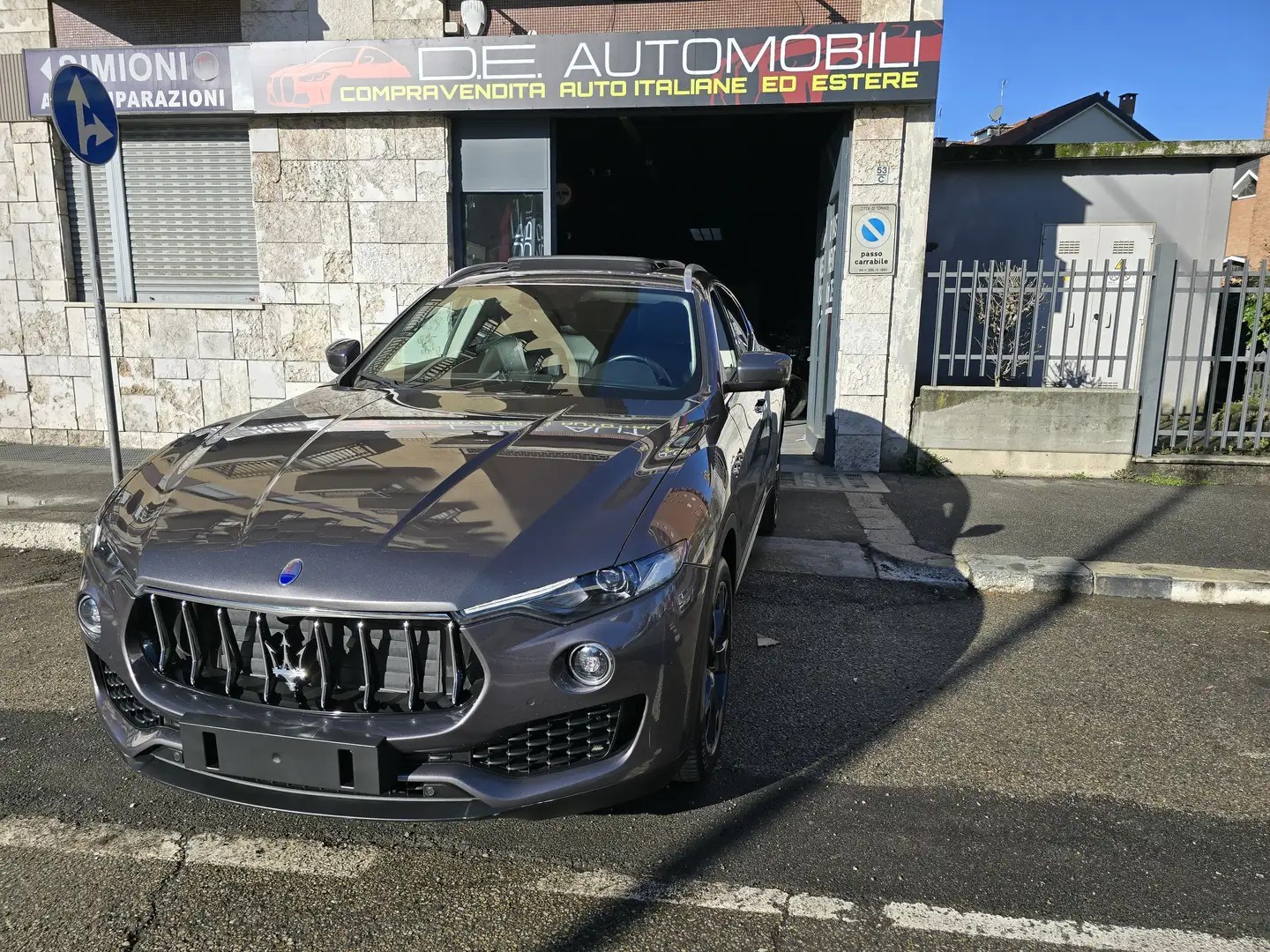 Maserati Levante Levante 3.0 V6 275cv auto Gris - 1