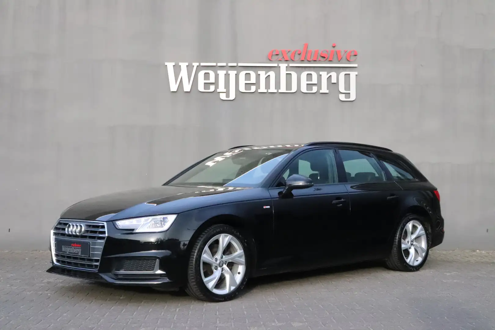 Audi A4 Avant 35 TFSI Sport S-line Cruise Trekhaak Navi Zwart - 1