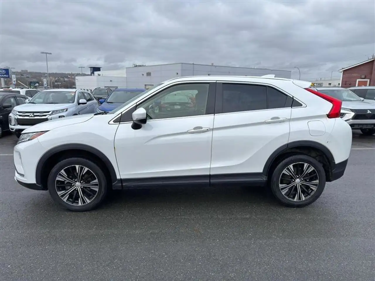 Mitsubishi Eclipse Cross снимка Mitsubishi Eclipse Cross