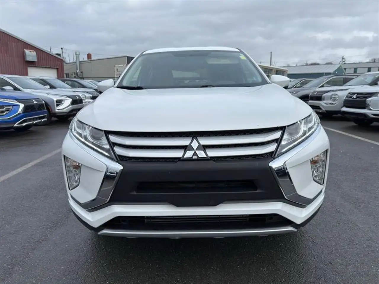 Mitsubishi Eclipse Cross снимка Mitsubishi Eclipse Cross