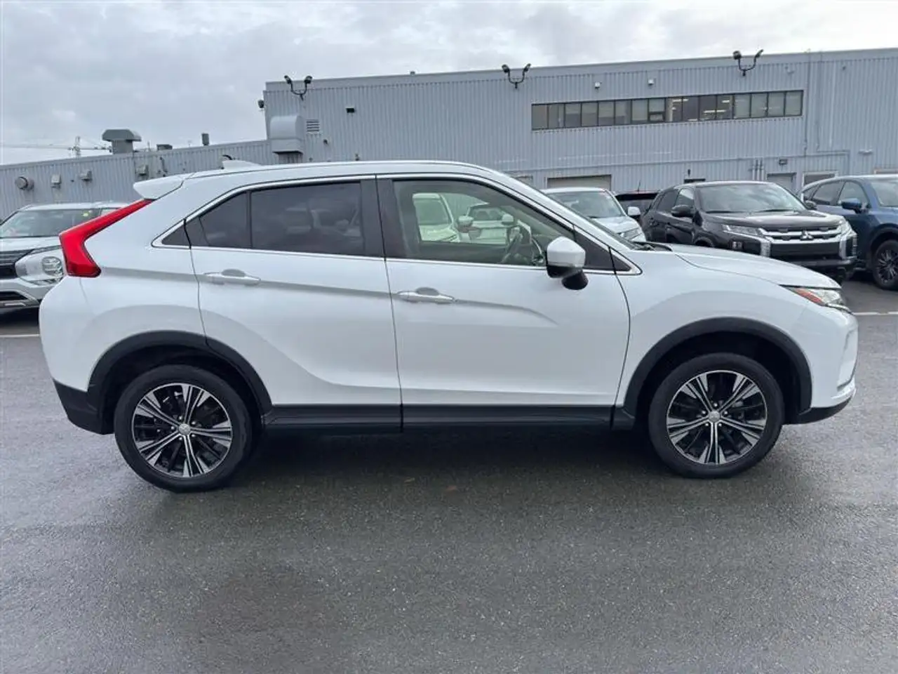 Mitsubishi Eclipse Cross снимка Mitsubishi Eclipse Cross