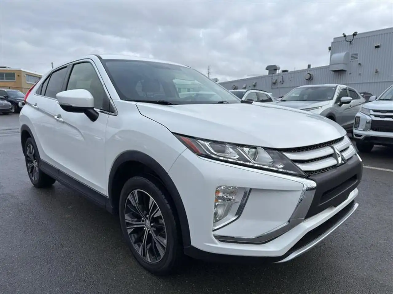 Mitsubishi Eclipse Cross снимка Mitsubishi Eclipse Cross