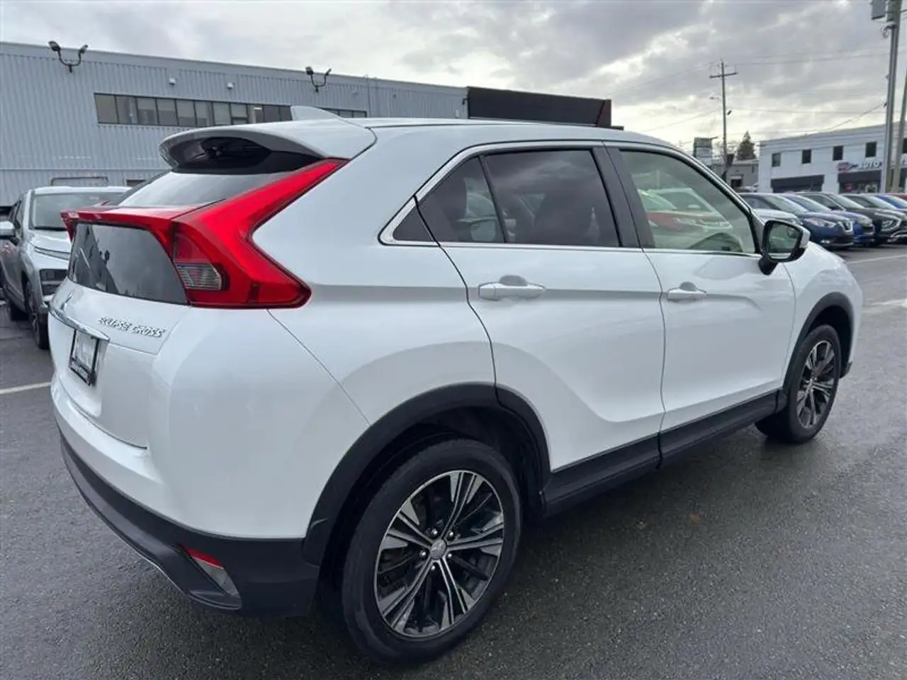 Mitsubishi Eclipse Cross снимка Mitsubishi Eclipse Cross