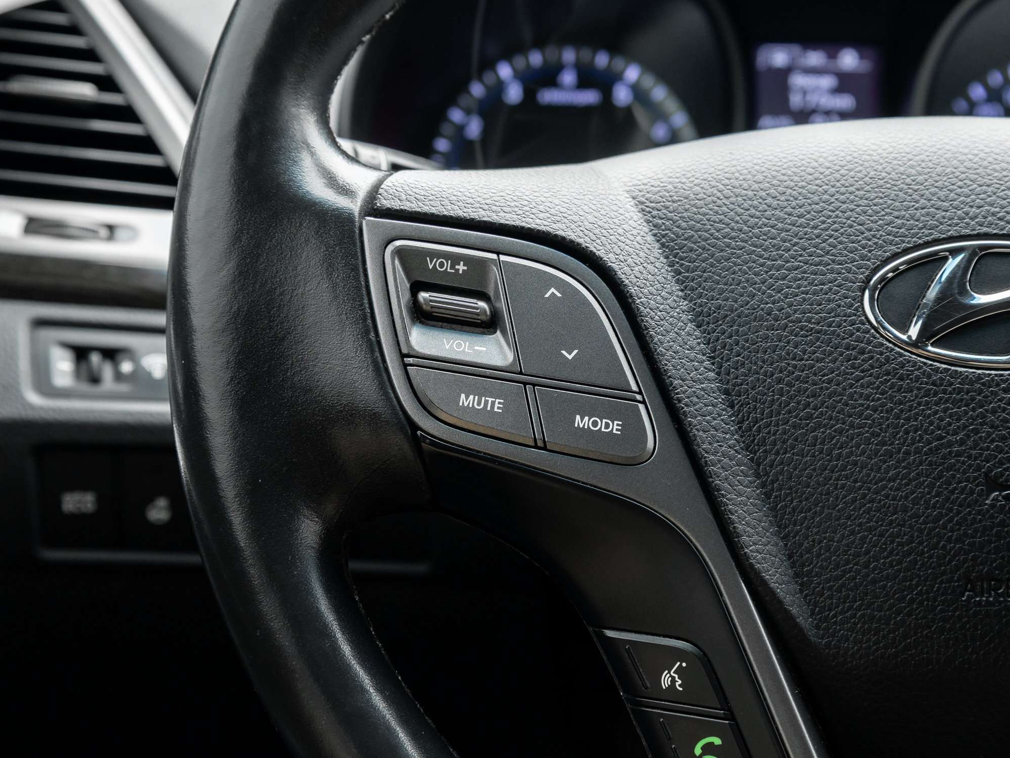 used 2015 Hyundai Santa Fe car, priced at $9,329