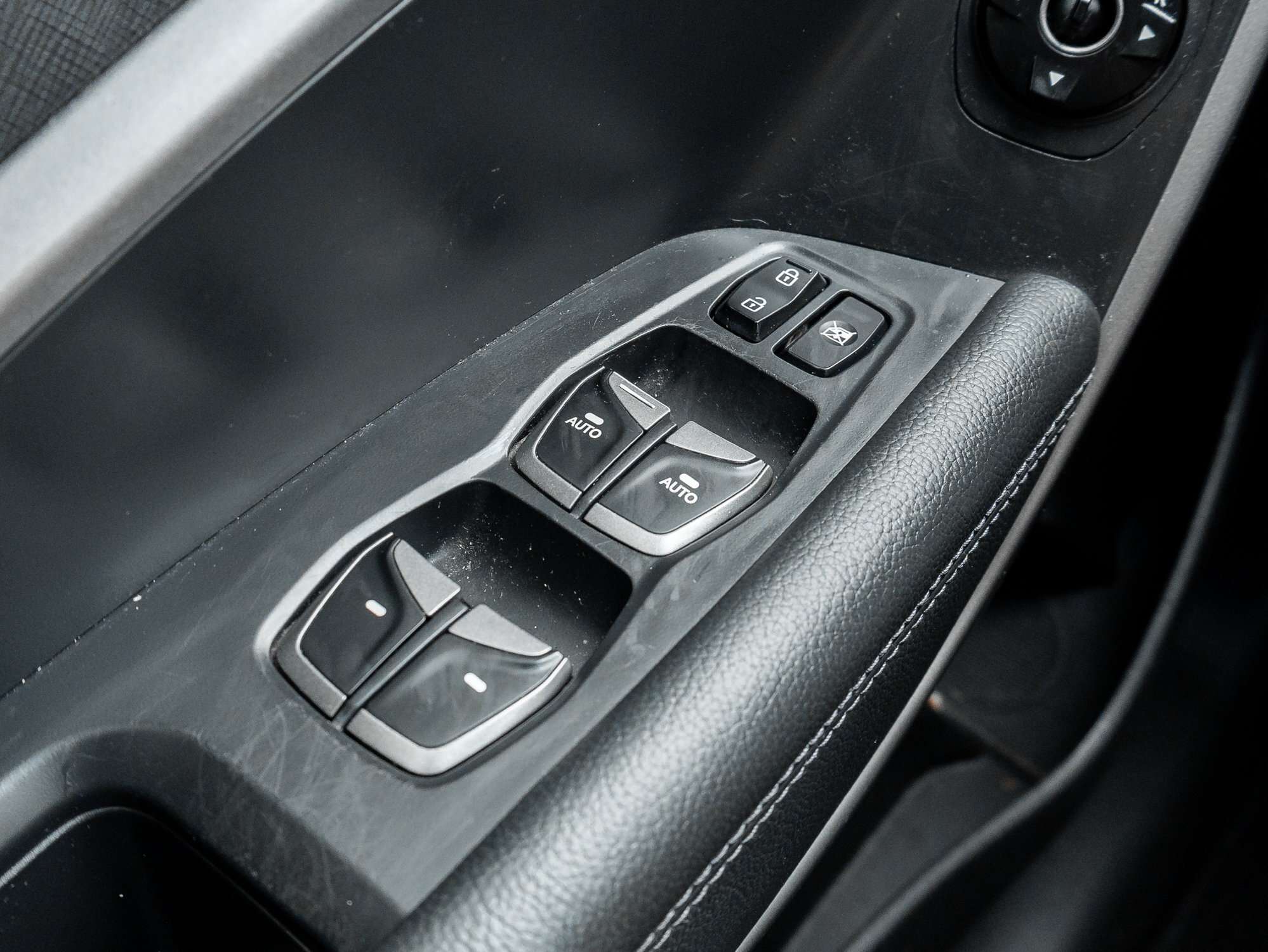 used 2015 Hyundai Santa Fe car, priced at $9,329