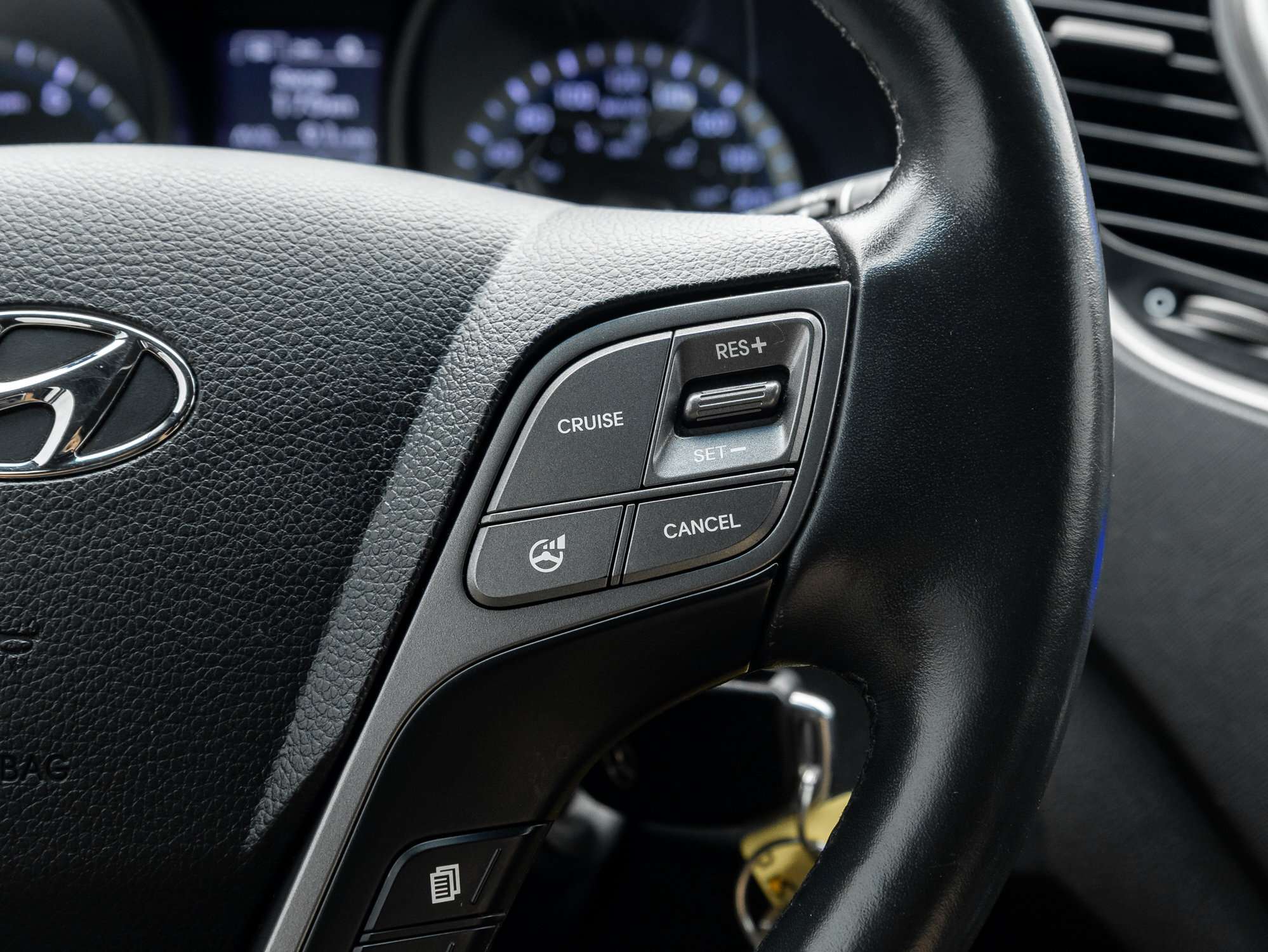 used 2015 Hyundai Santa Fe car, priced at $9,329