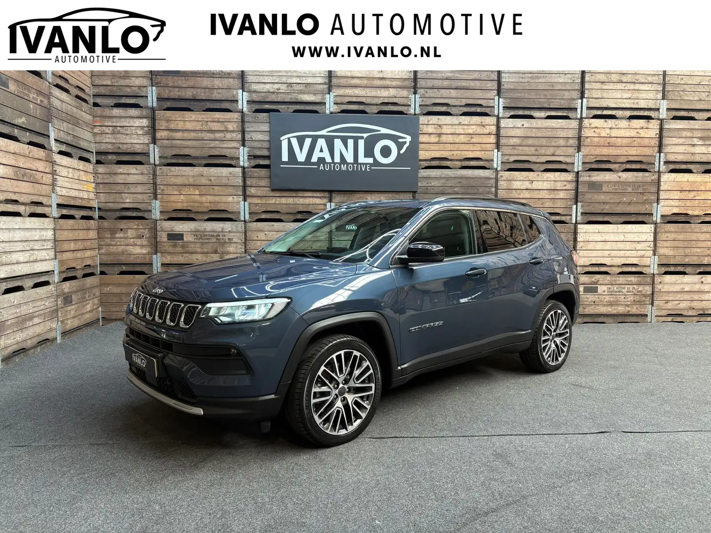 Jeep Compass 4xe 190 Plug-in Hybrid Electric Night Eagle Pano C Blau - 1