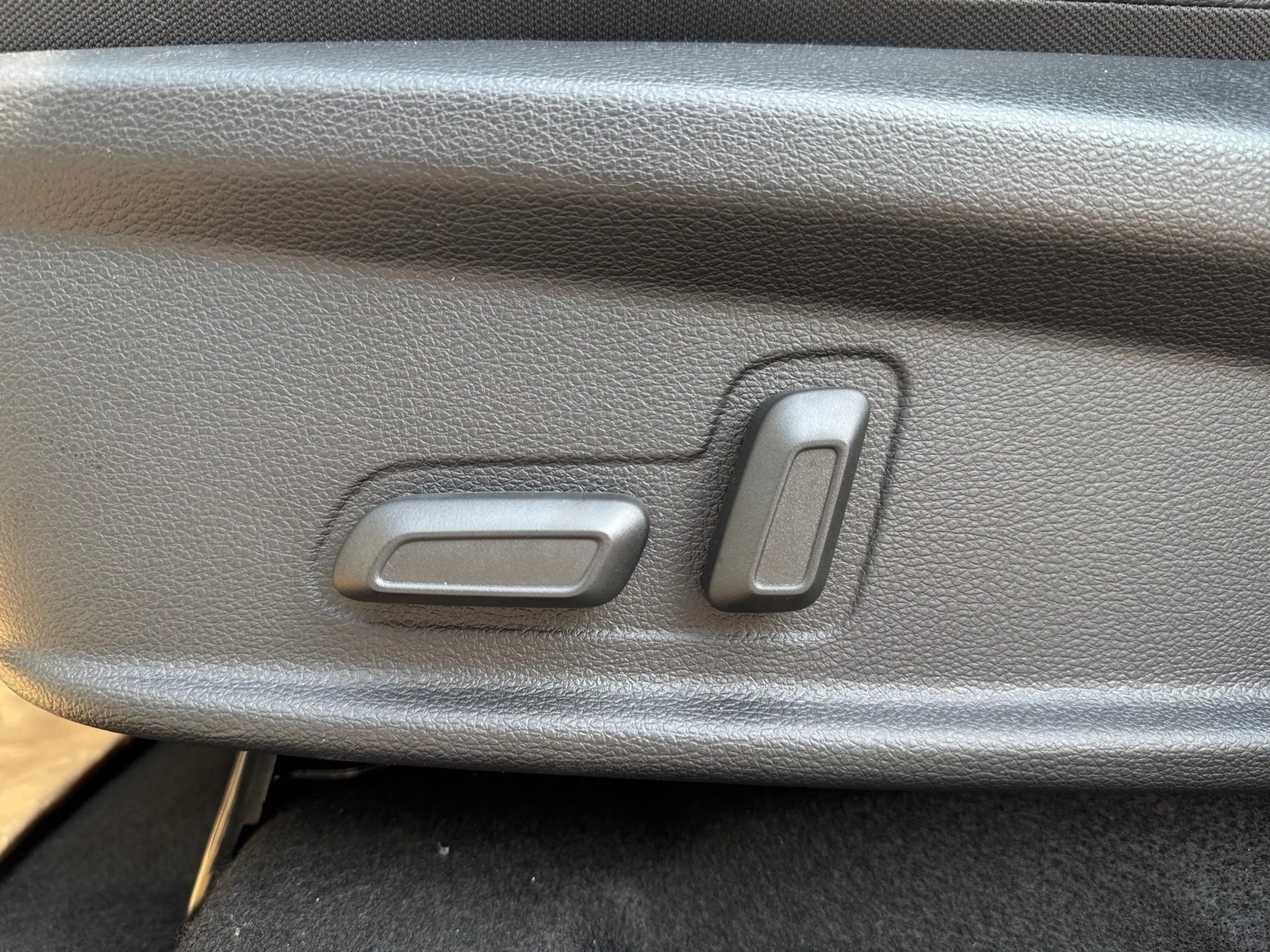 Maxus T60 Max TDCi 2.0 Diesel W Luxury ACC+LED+SHZ+360 — photo 8
