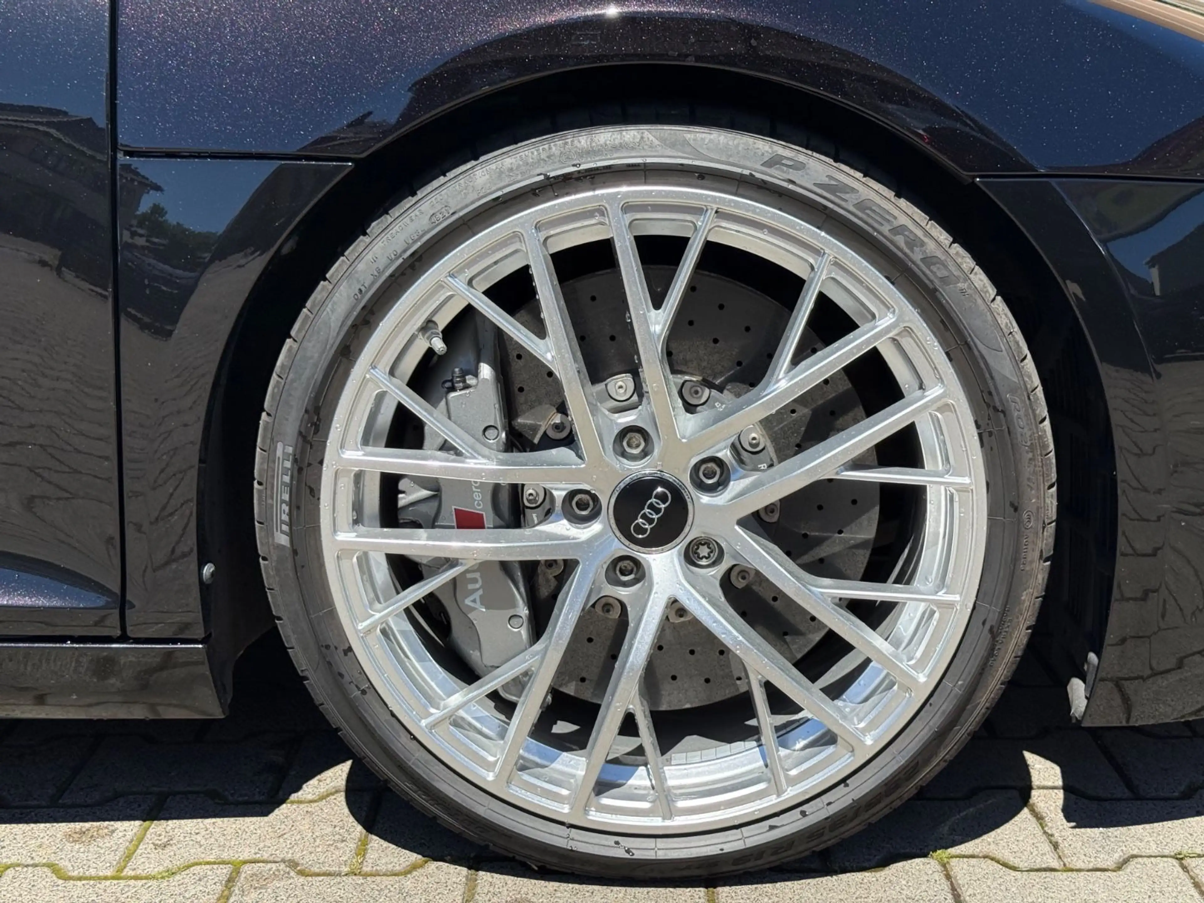 Audi R8 Spyder 5.2 FSI quattro Schalter Scheckhft B&O — photo 11