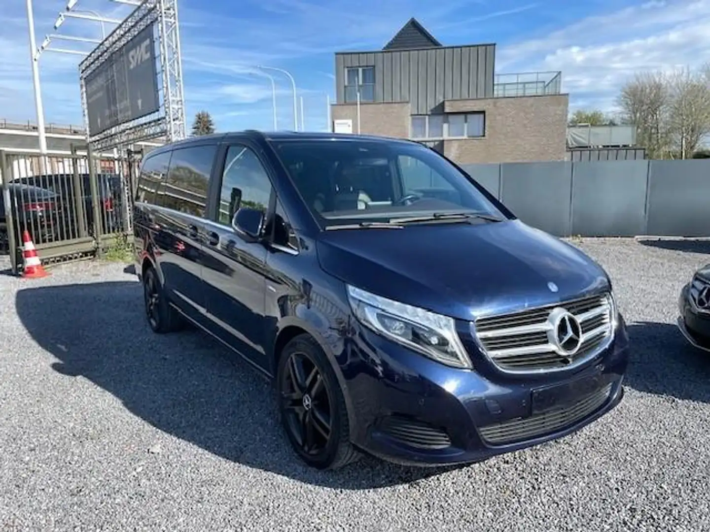 Mercedes-Benz V 220 V d A2 4-MATIC 7G-T Avantgarde - 1