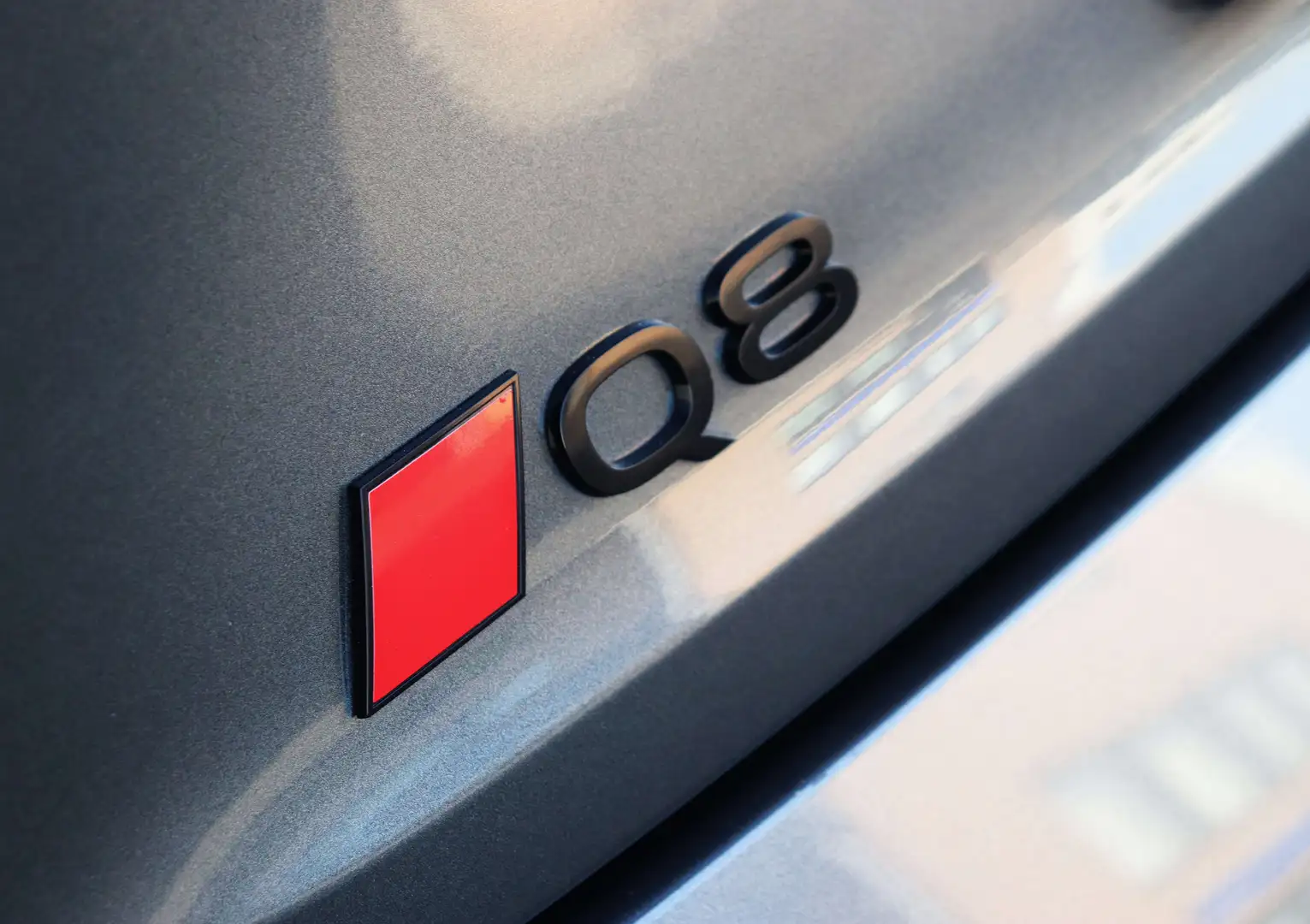 Audi Q8 e-tron 106 kWh 55 Sportback S-line - Pano/B\u0026O/Memory Grau - 2
