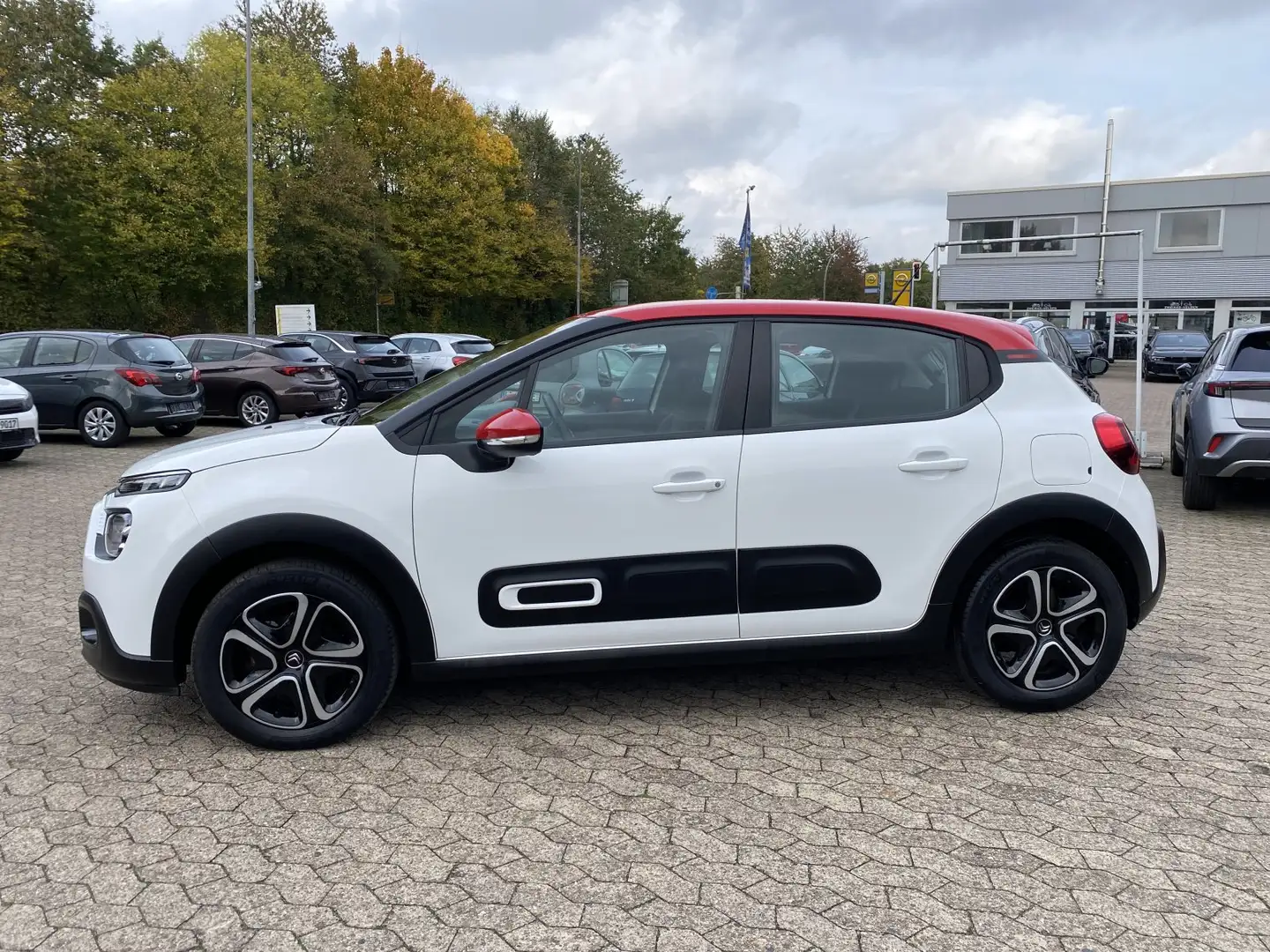 Citroen C3 1.2 Shine NAVI/LED/MULTI-RADIO/KLIMA AT Weiß - 2