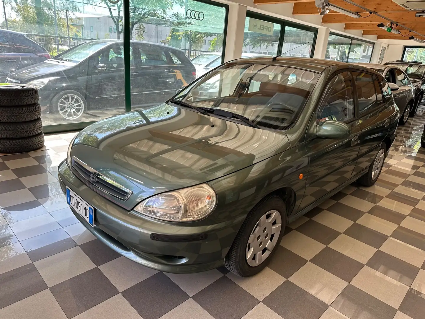 Kia Rio Kia Rio 1.5i 16V cat 5 porte LS Comfort Zelená - 1