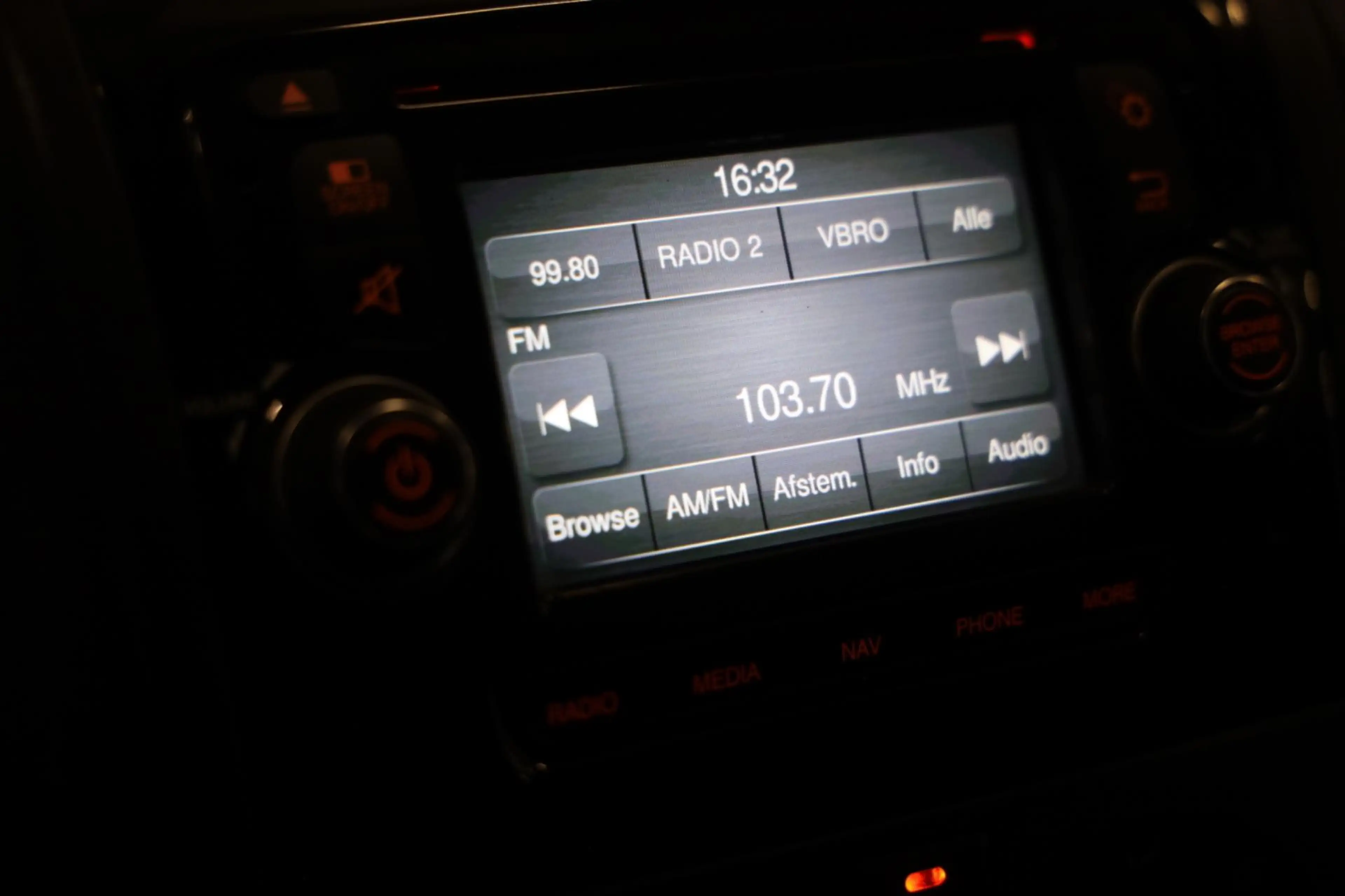 Peugeot Boxer 2.0 BlueHDI L2/H2 130PK PDC AIRCO NAVI CRUISE CONT — photo 6