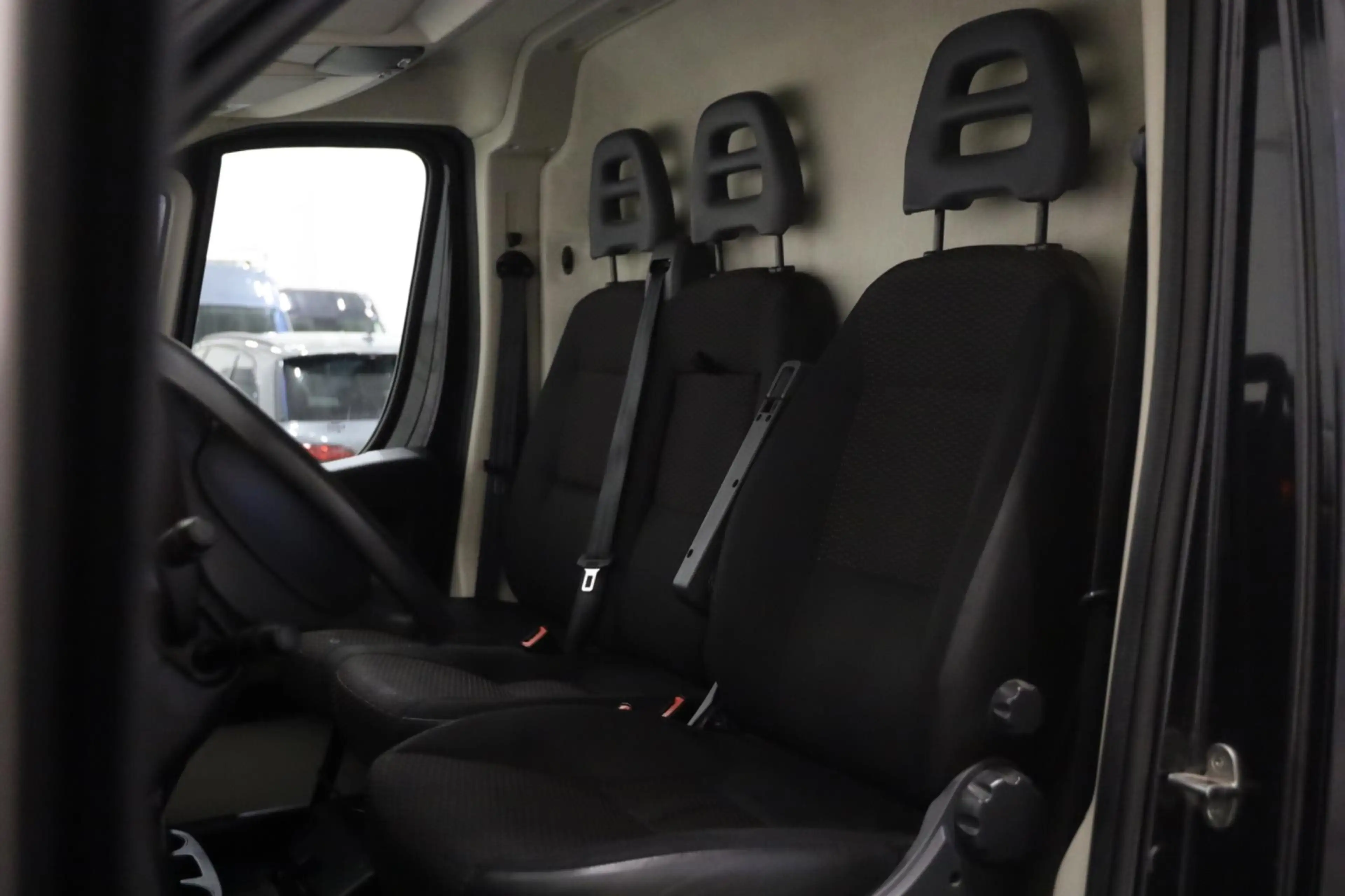 Peugeot Boxer 2.0 BlueHDI L2/H2 130PK PDC AIRCO NAVI CRUISE CONT — photo 9