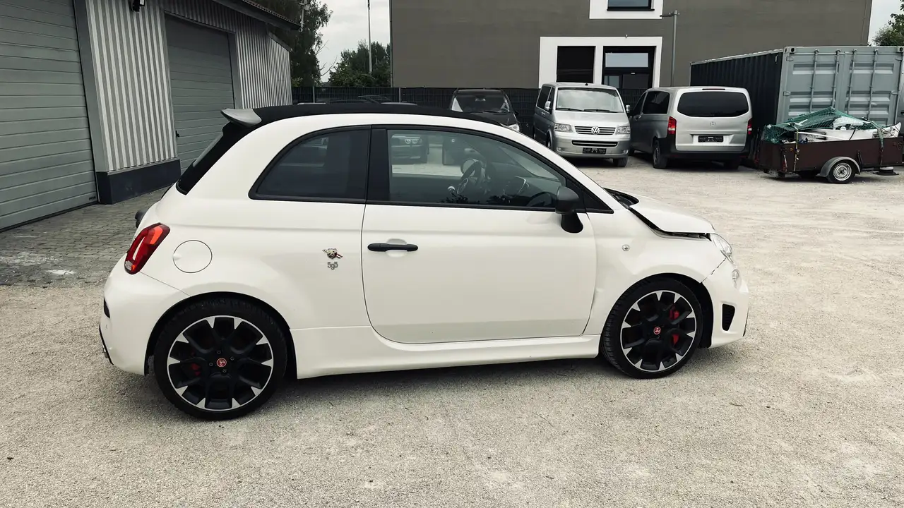 Abarth 500C 2021