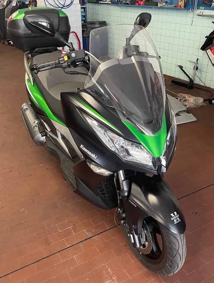 Kawasaki J300 - 1