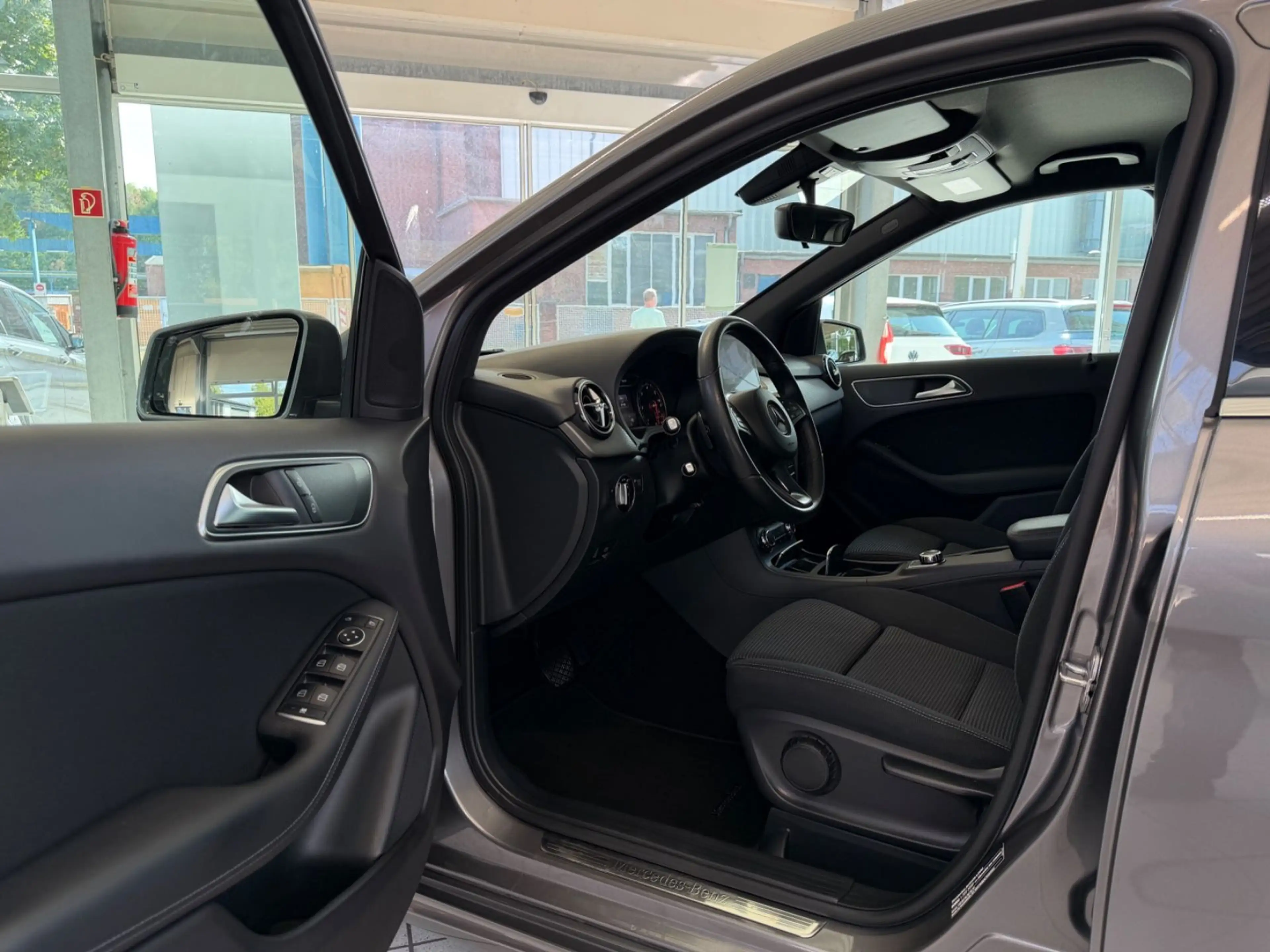 Mercedes-Benz B 180 CDI / d — photo 12