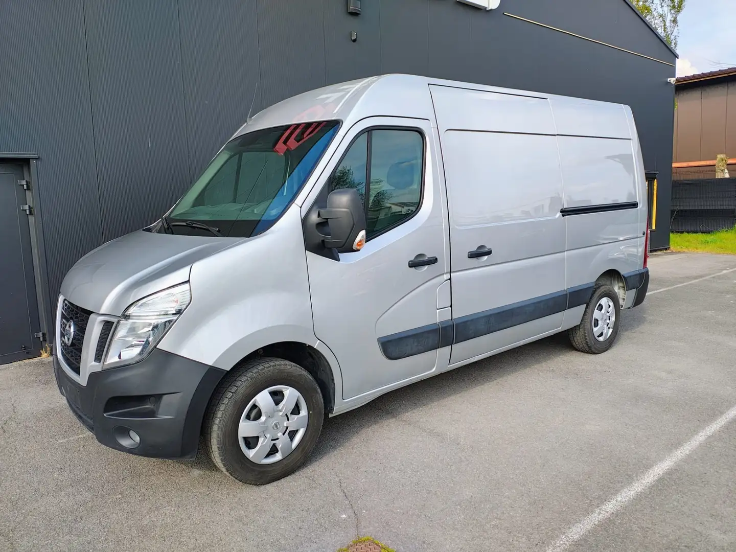 Nissan NV400 AUT. 68500KM.L2H2 FWD QS Comfort Ezüst - 1