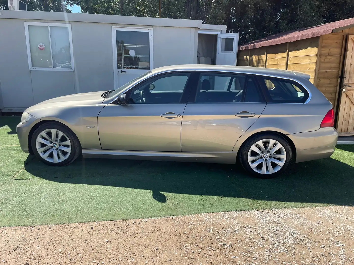 BMW 320 320d cat Touring Attiva Oro - 2