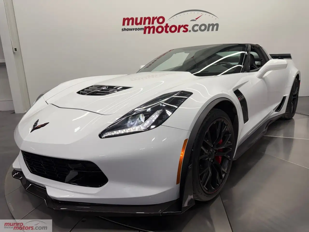 Chevrolet Corvette снимка Chevrolet Corvette