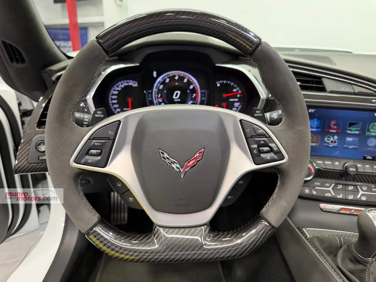 Chevrolet Corvette снимка Chevrolet Corvette