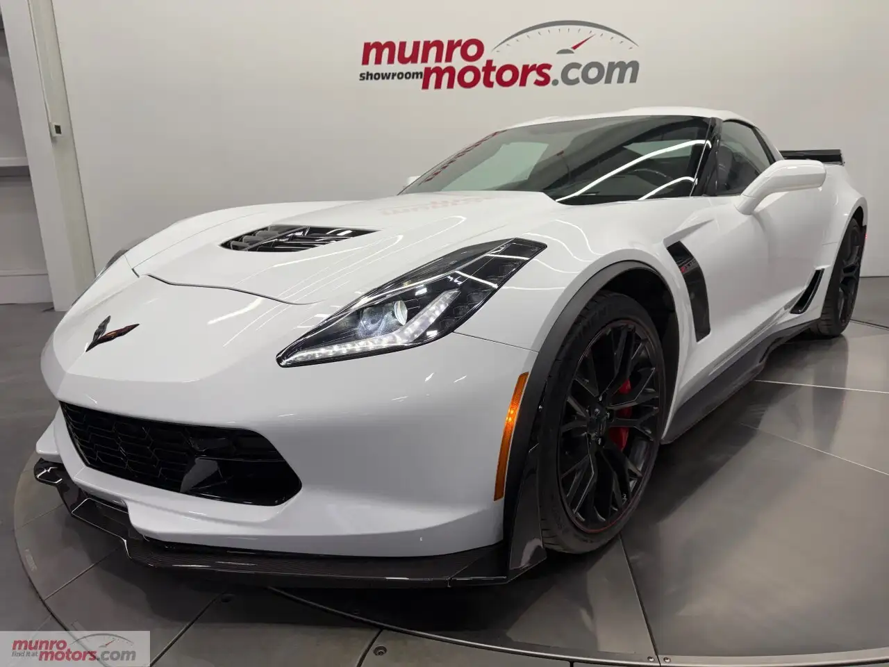 Chevrolet Corvette снимка Chevrolet Corvette