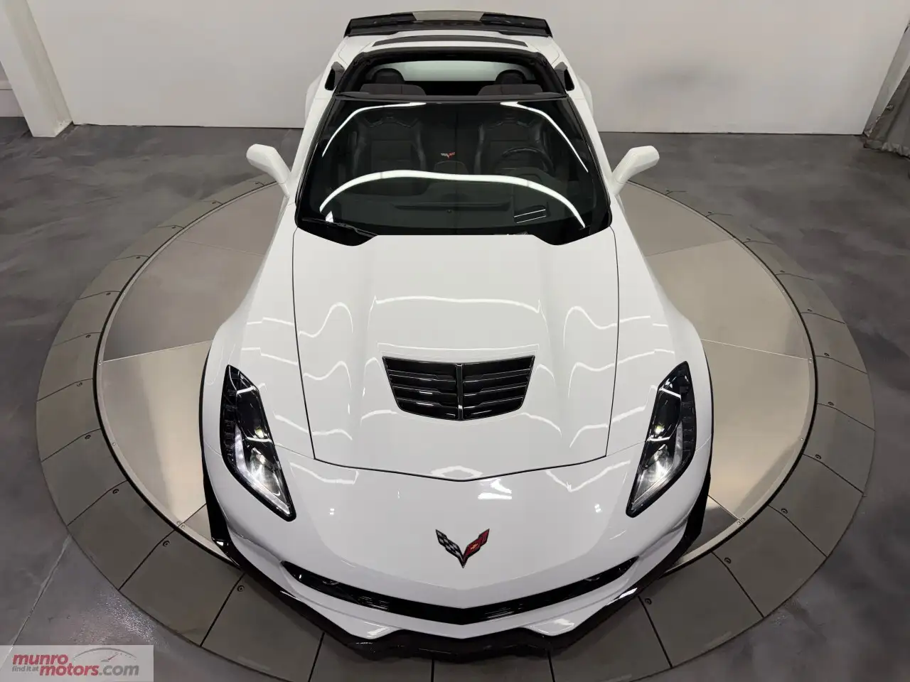 Chevrolet Corvette снимка Chevrolet Corvette