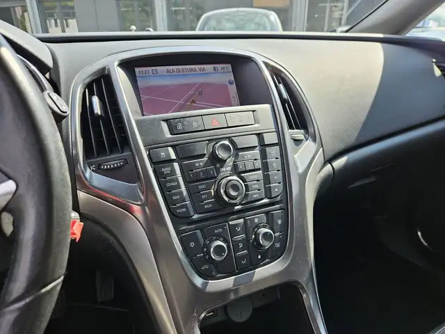 Opel Astra view 13