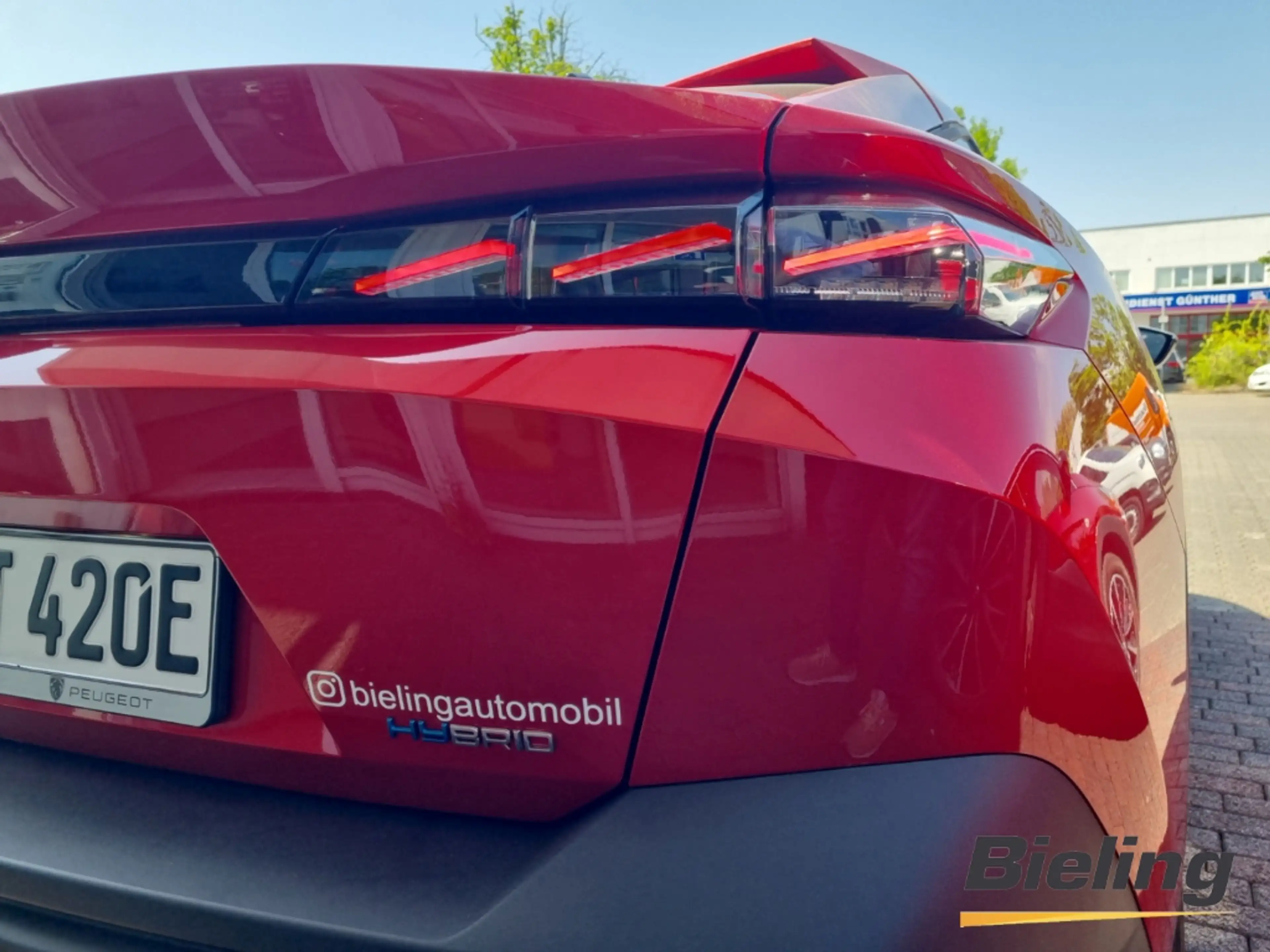 Peugeot 408 GT Plug-In Hybrid 225 e-DSC7 Vollausstattung — photo 13