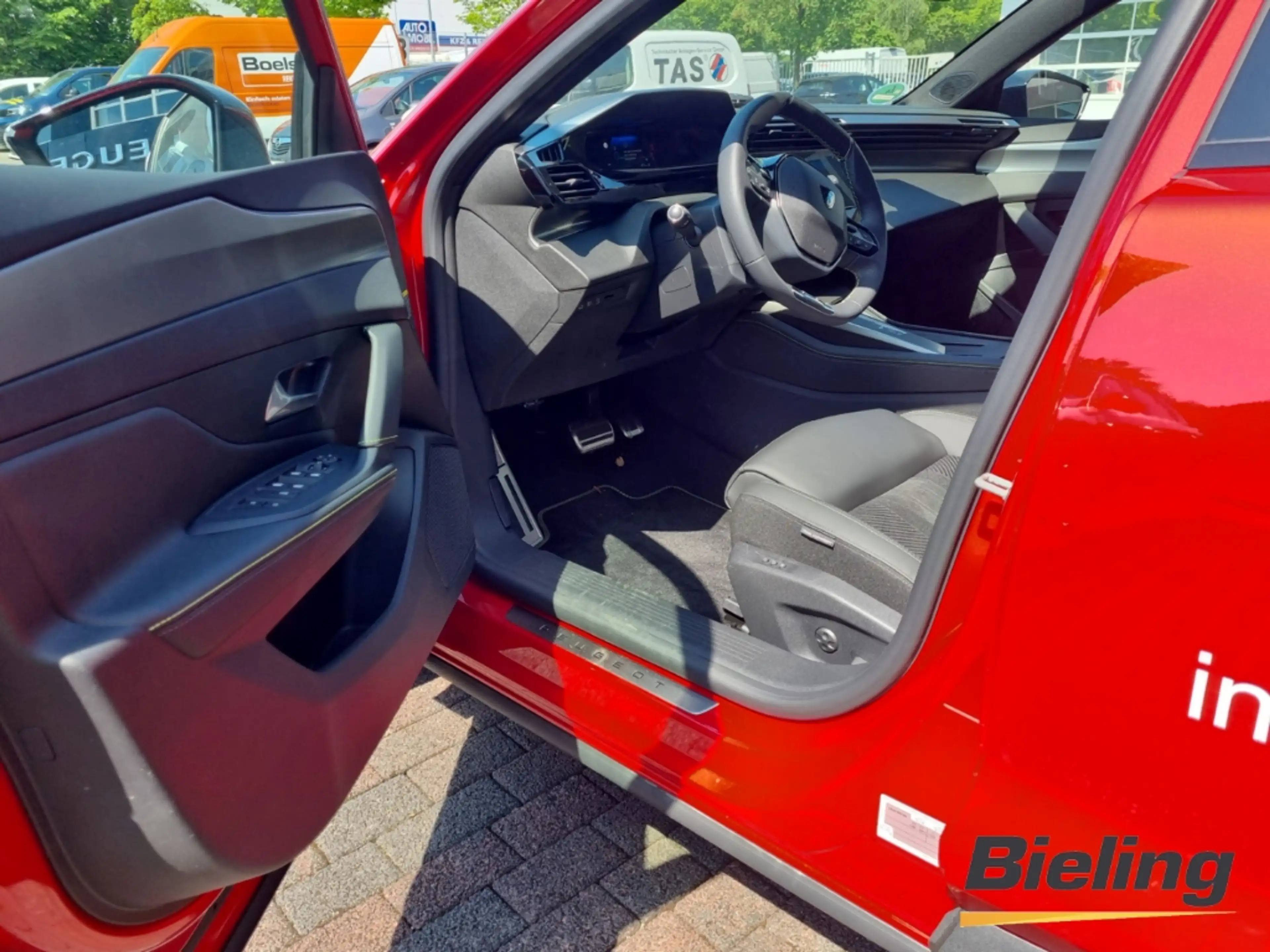 Peugeot 408 GT Plug-In Hybrid 225 e-DSC7 Vollausstattung — photo 10