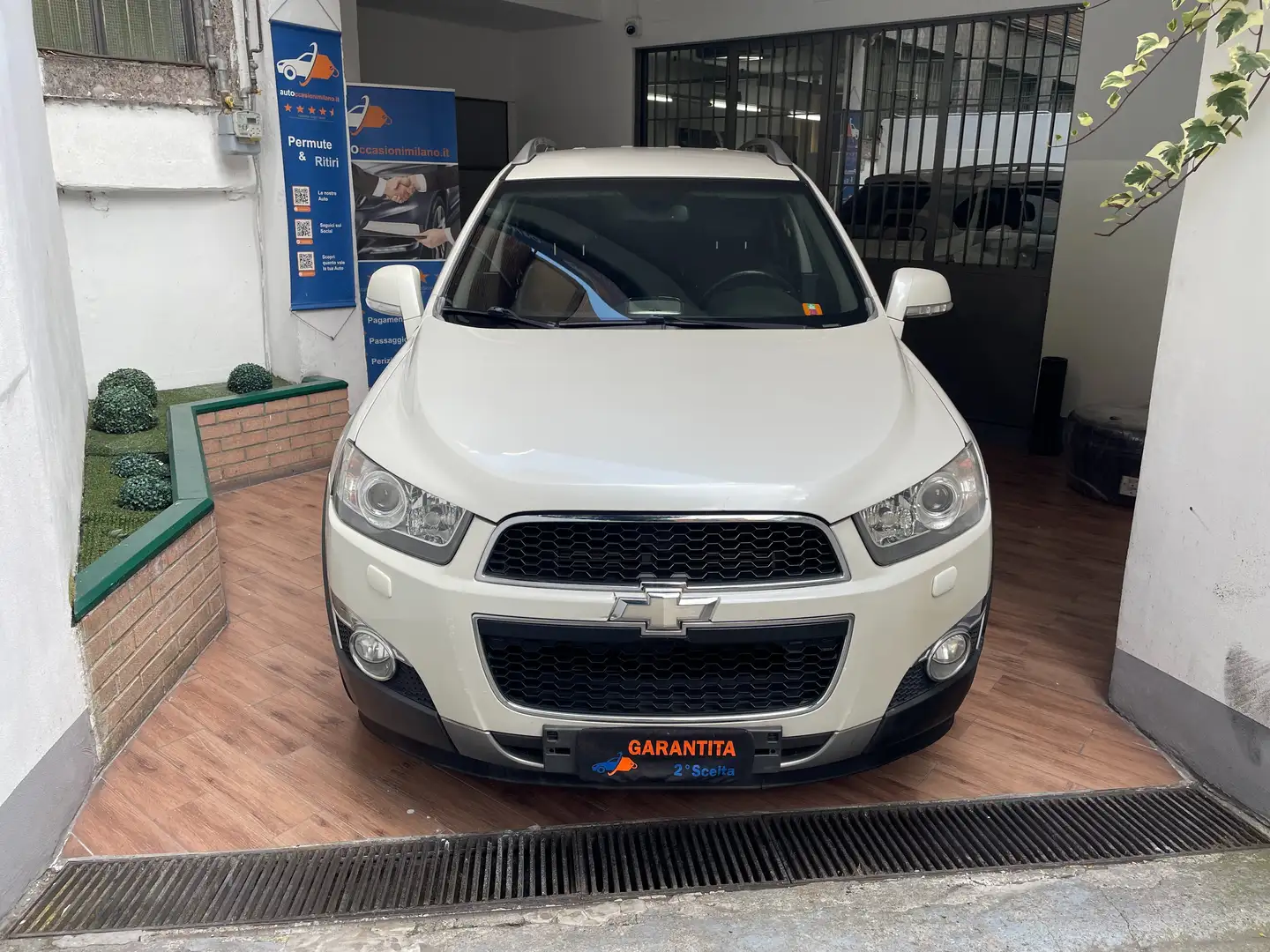Chevrolet Captiva 7 POSTI - INTERNI IN PELLE Bianco - 2